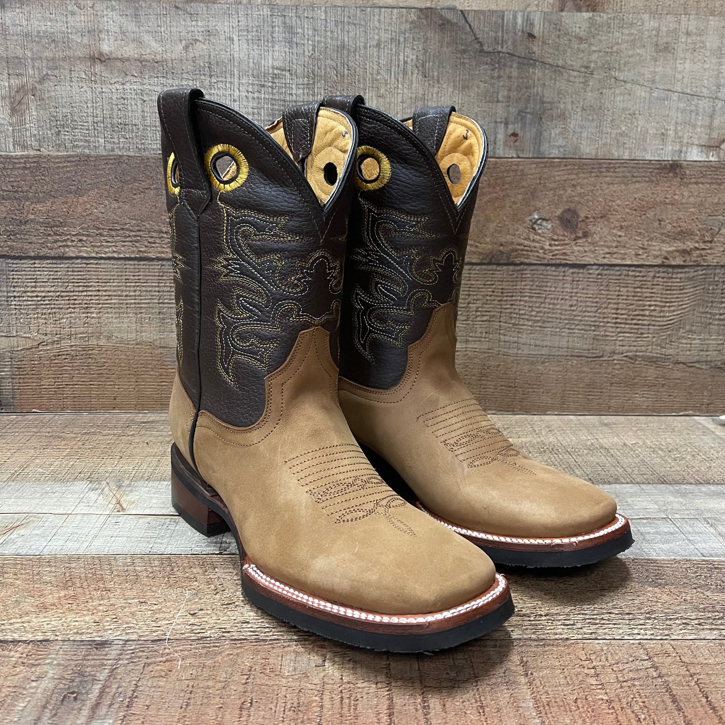 Botas de vaquero de rodeo con punta cuadrada para hombre, precio estimado 900, Bota Punta Bulldog
