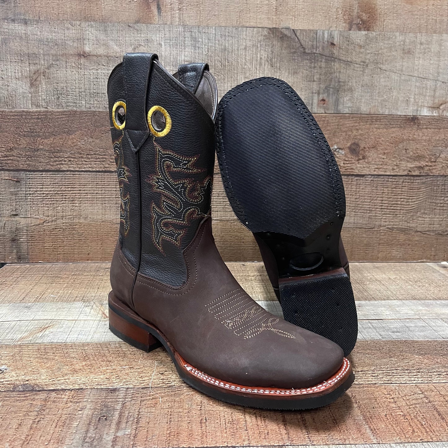Botas de vaquero de rodeo con punta cuadrada para hombre, precio estimado 900, Bota Punta Bulldog