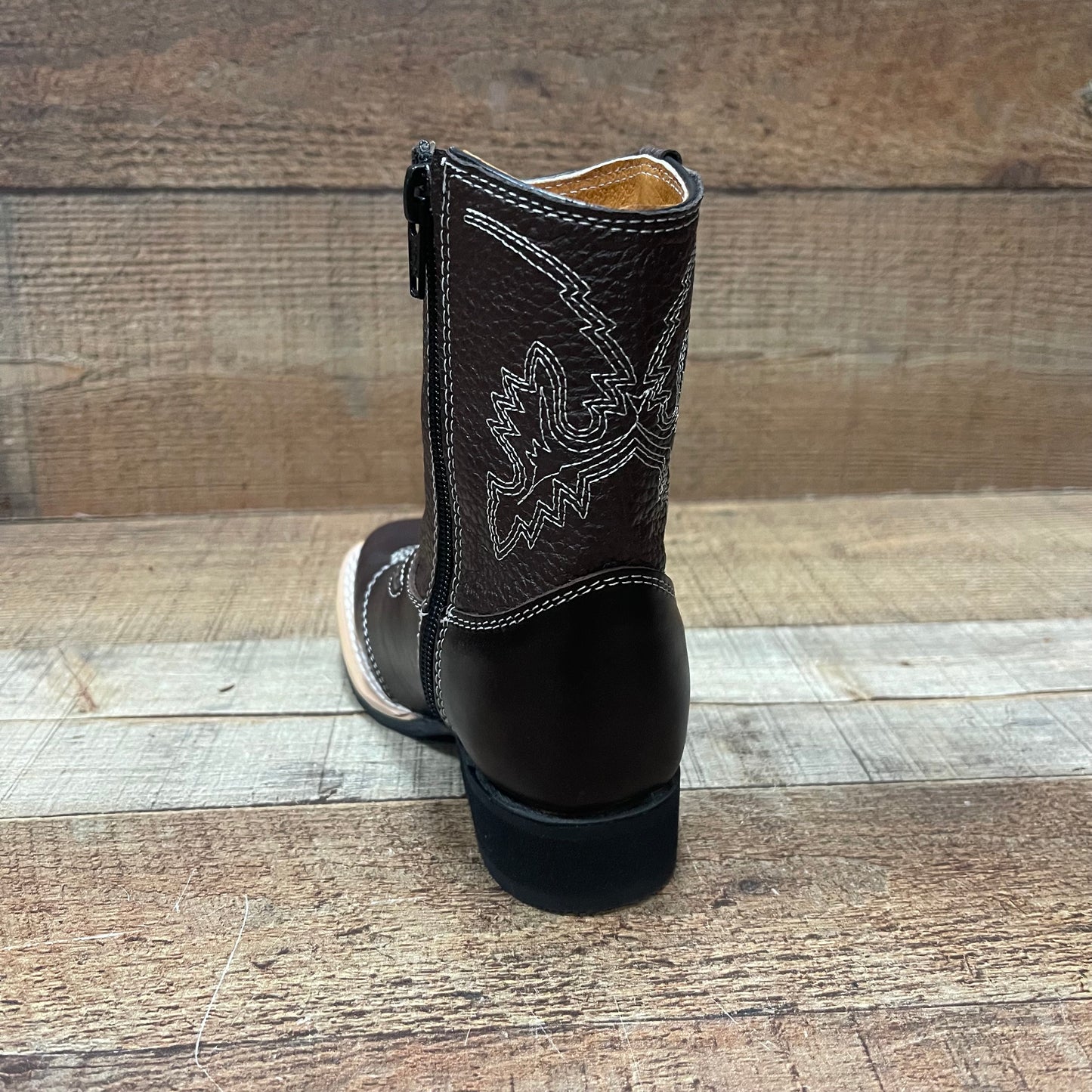 Botas vaqueras de rodeo para niño, precio estimado: 550