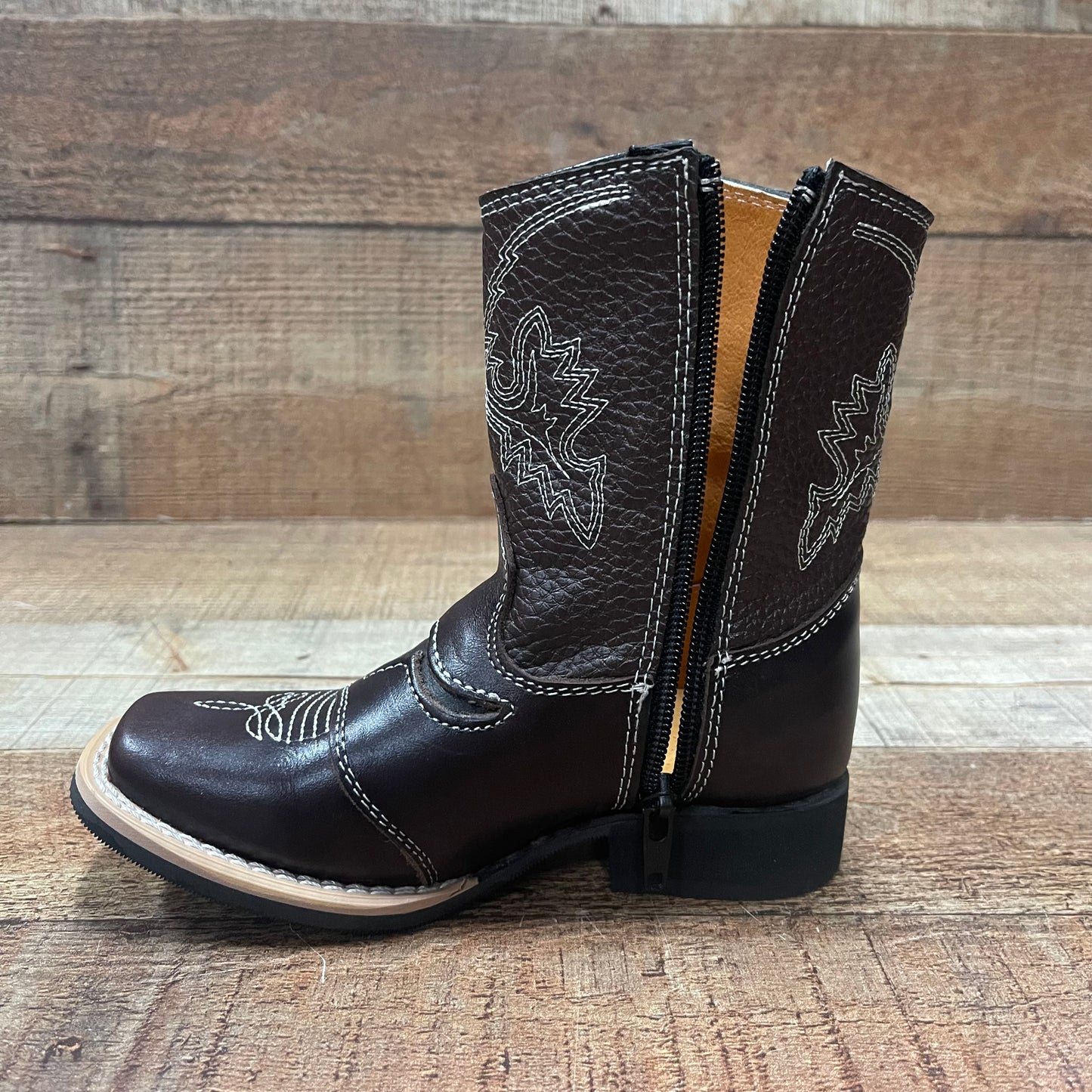 Botas vaqueras de rodeo para niño, precio estimado: 550