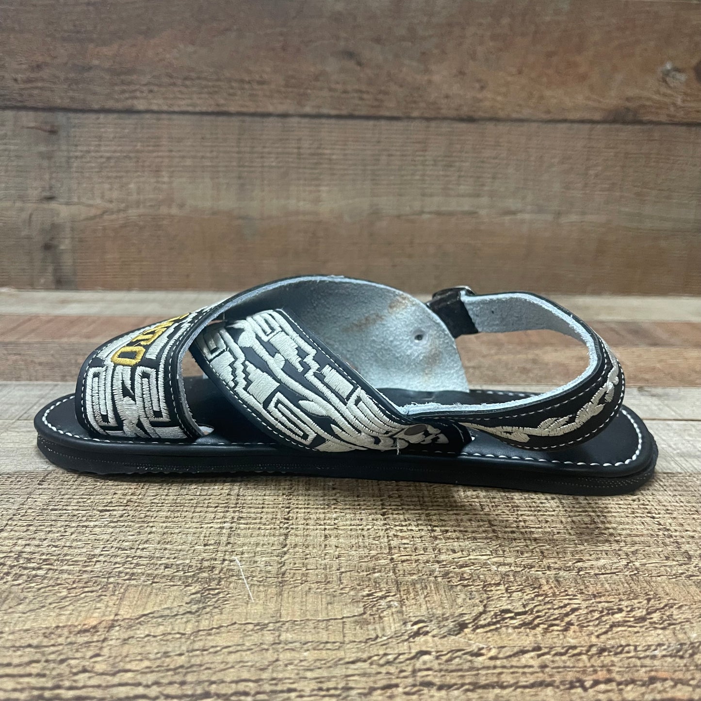 Huarache Cruzado acolchado de cuero mexicano para hombre