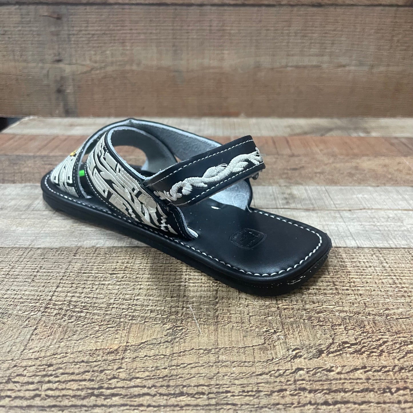 Huarache Cruzado acolchado de cuero mexicano para hombre