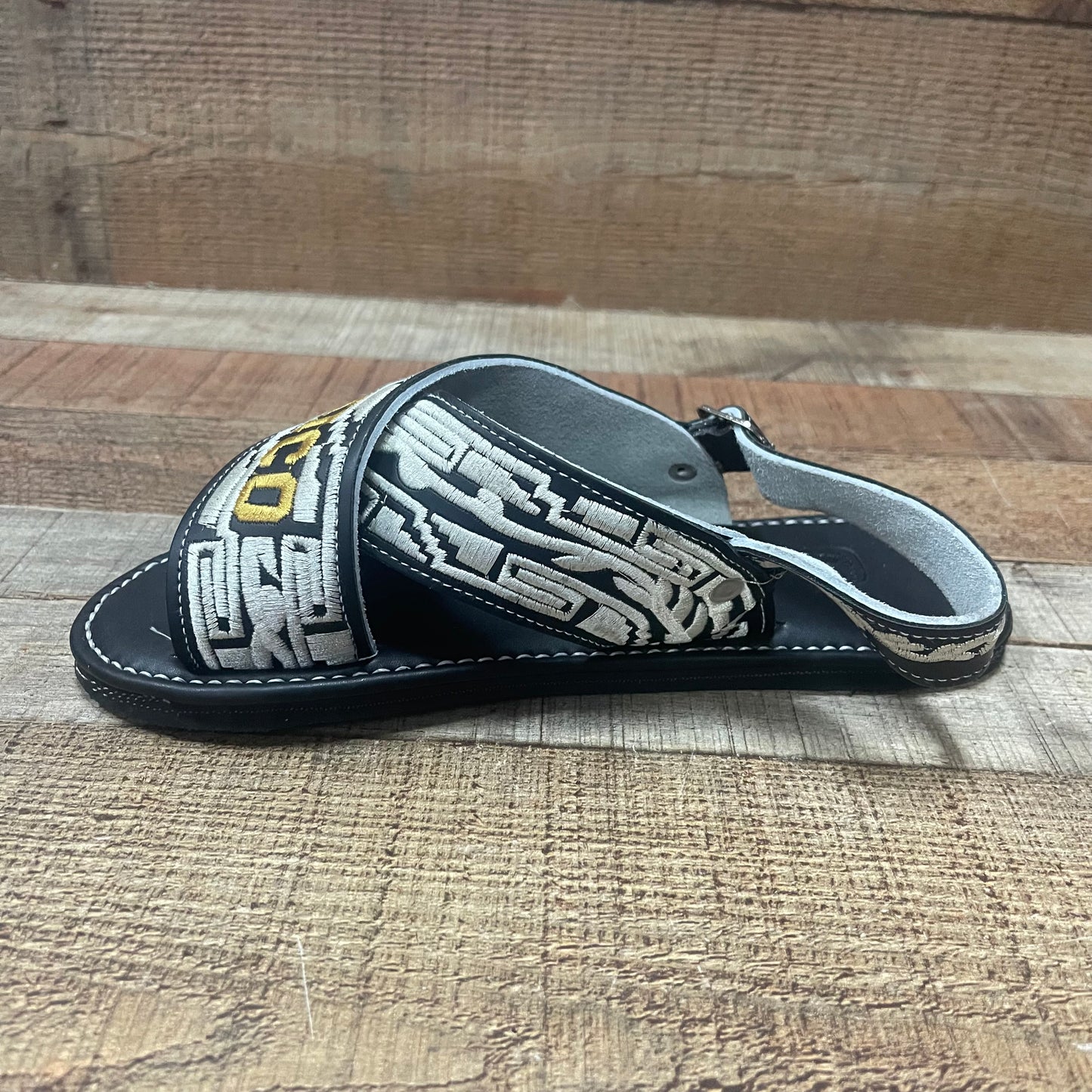 Huarache Cruzado acolchado de cuero mexicano para hombre