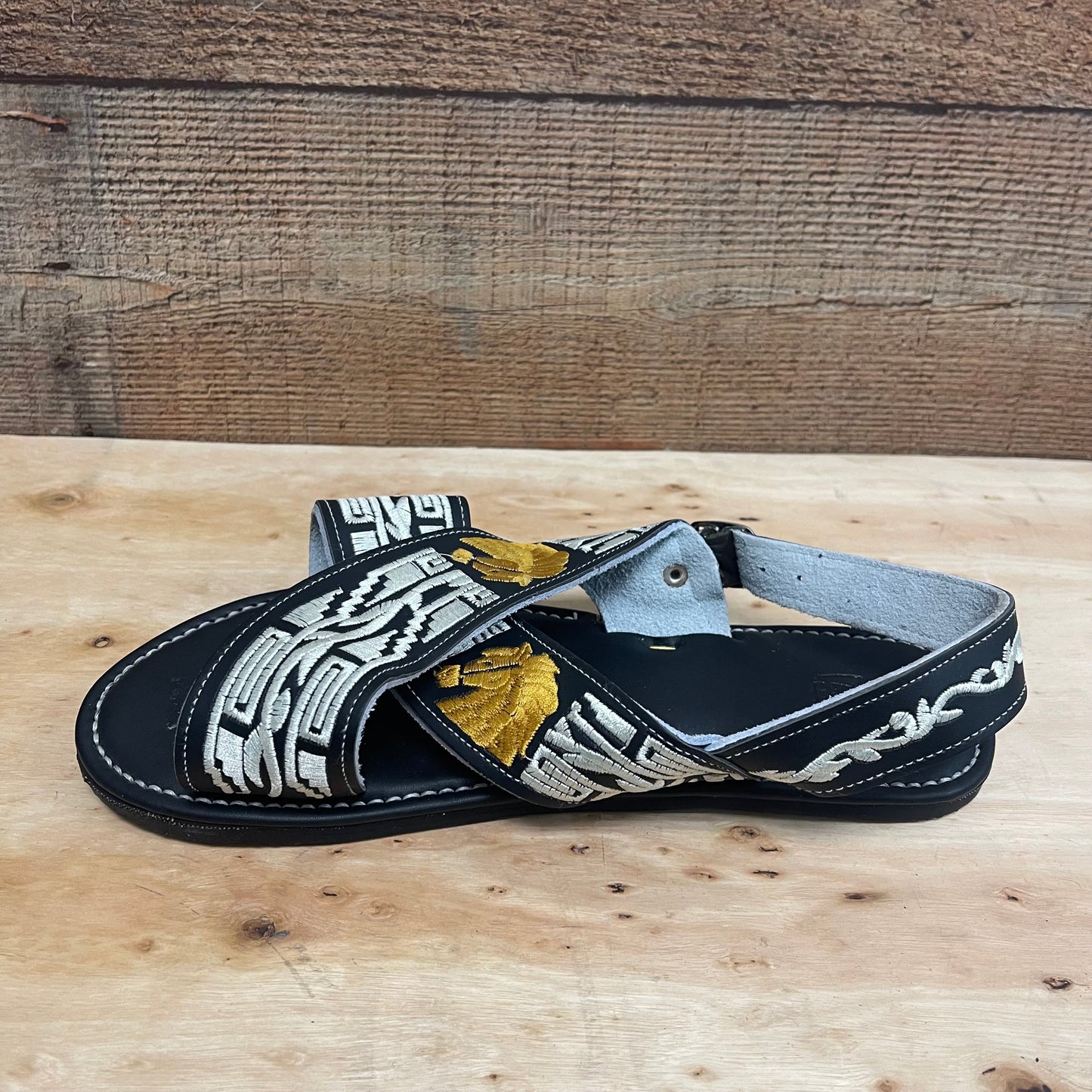Huarache Cruzado acolchado de cuero mexicano para hombre
