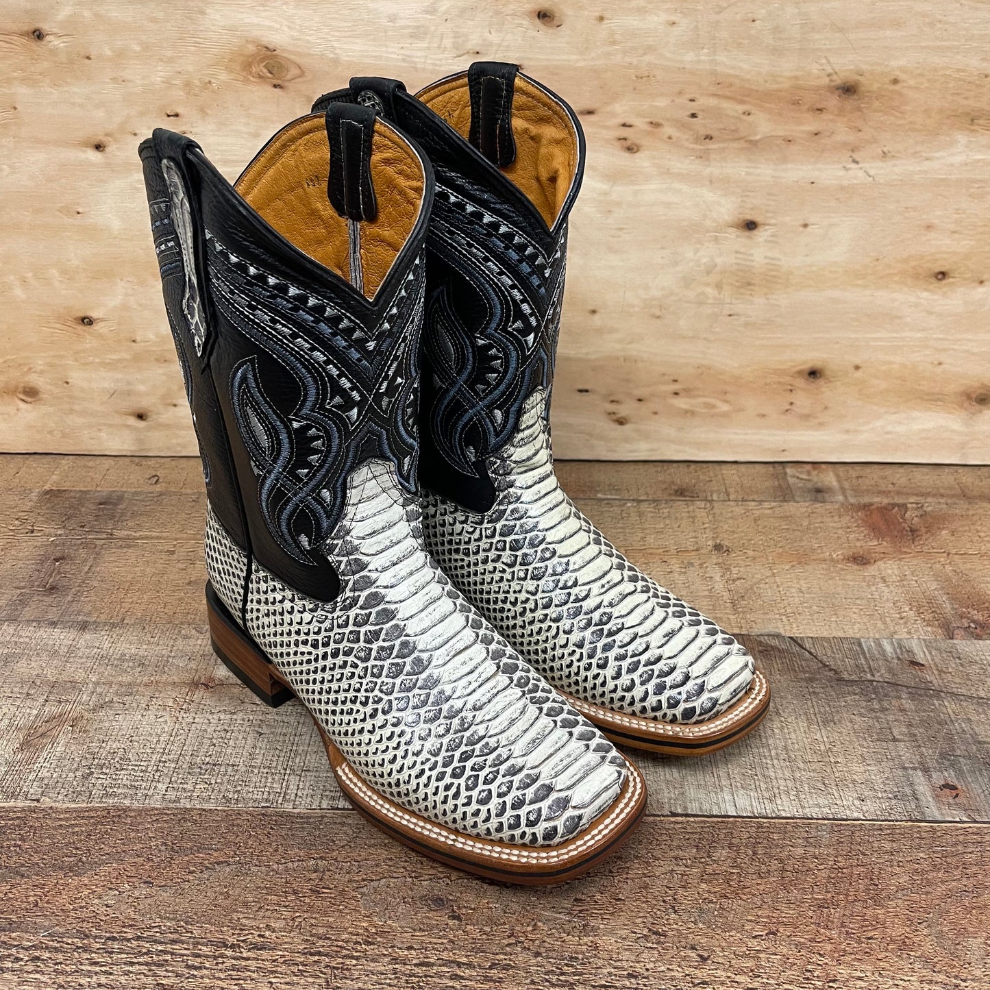 Botas de piel de vaca auténtica con estampado de pitón estilo vaquero occidental para hombre, precio estimado 695 Piton