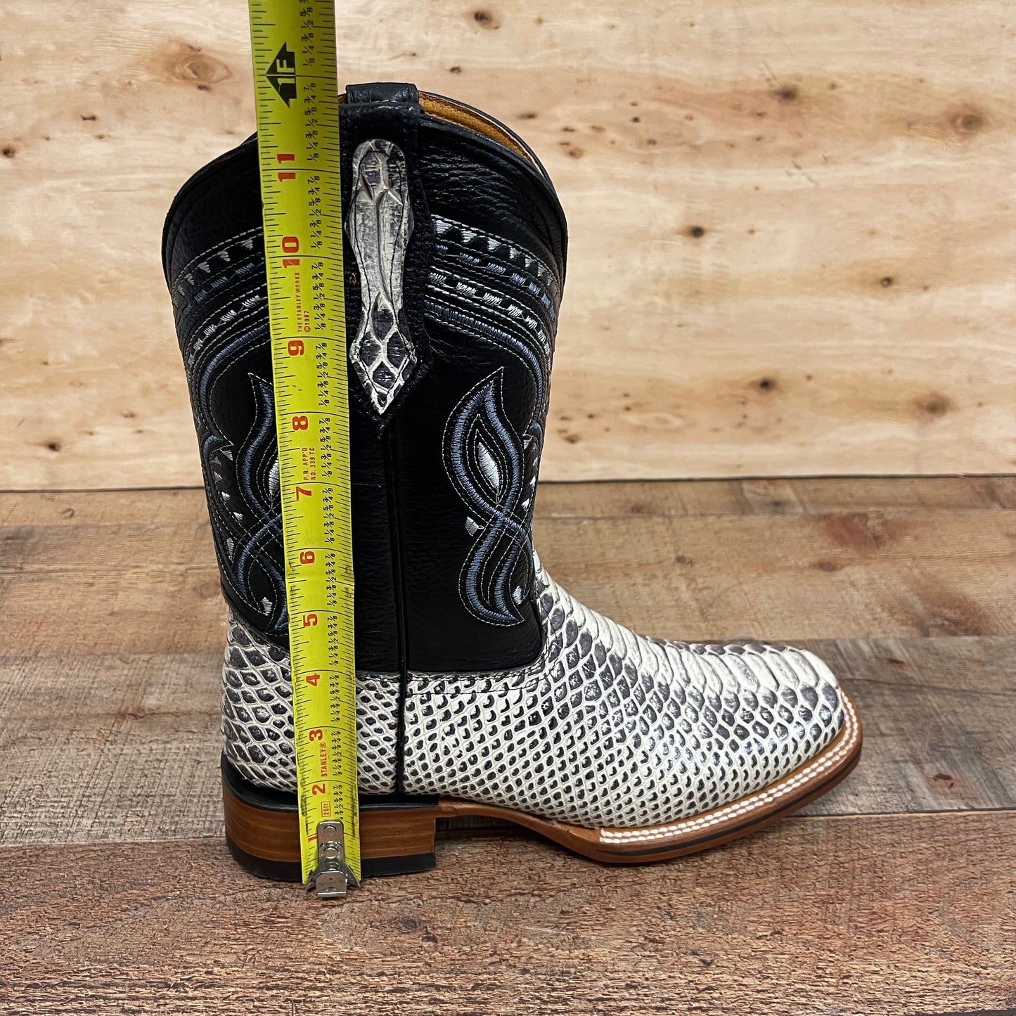 Botas de piel de vaca auténtica con estampado de pitón estilo vaquero occidental para hombre, precio estimado 695 Piton