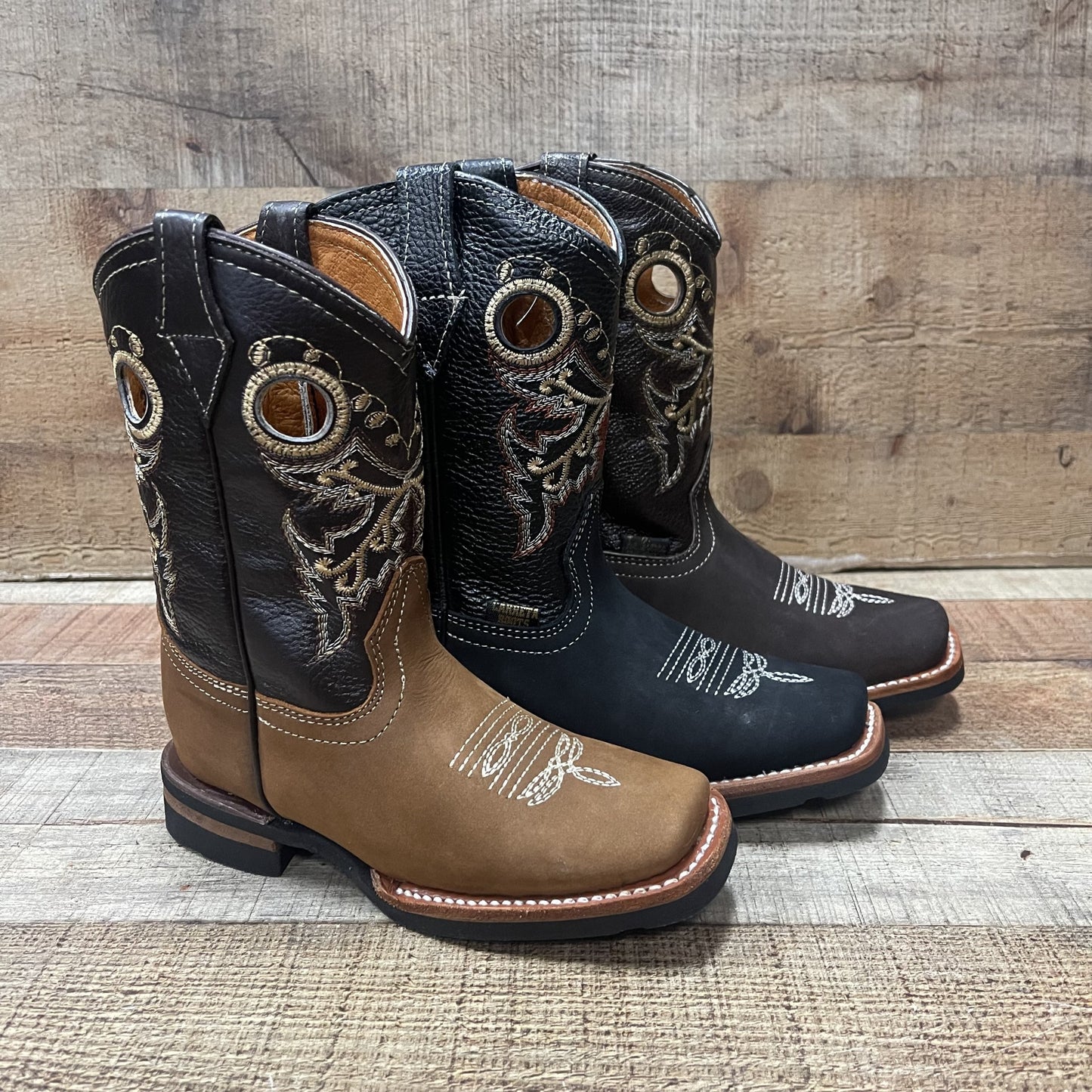 Botas vaqueras de rodeo para niño, precio estimado: 550