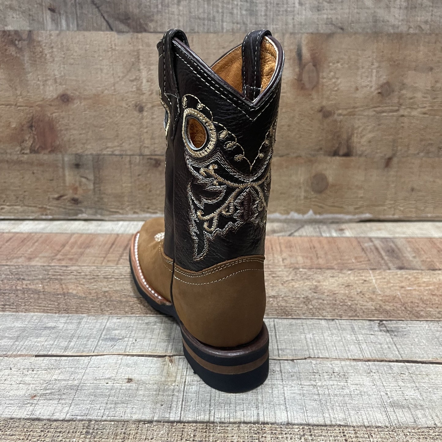 Botas vaqueras de rodeo para niño, precio estimado: 550
