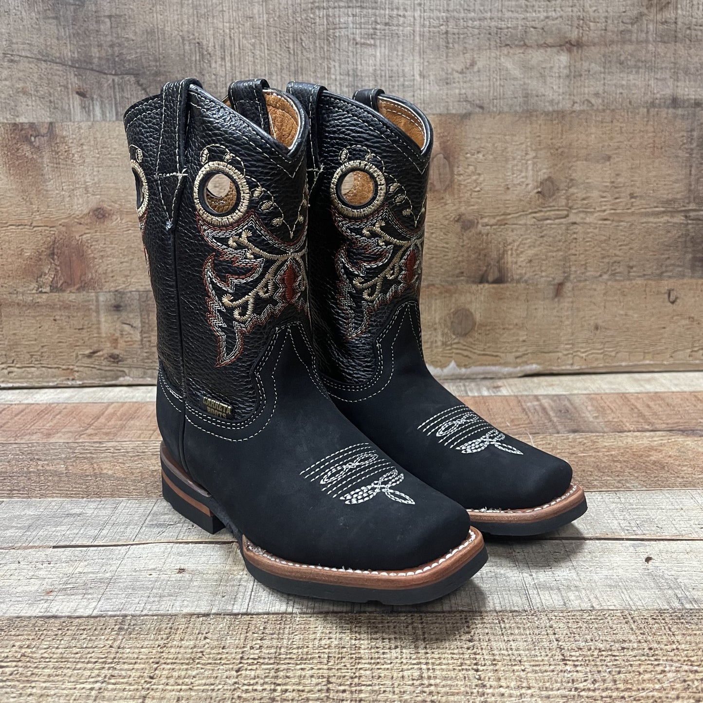 Botas vaqueras de rodeo para niño, precio estimado: 550