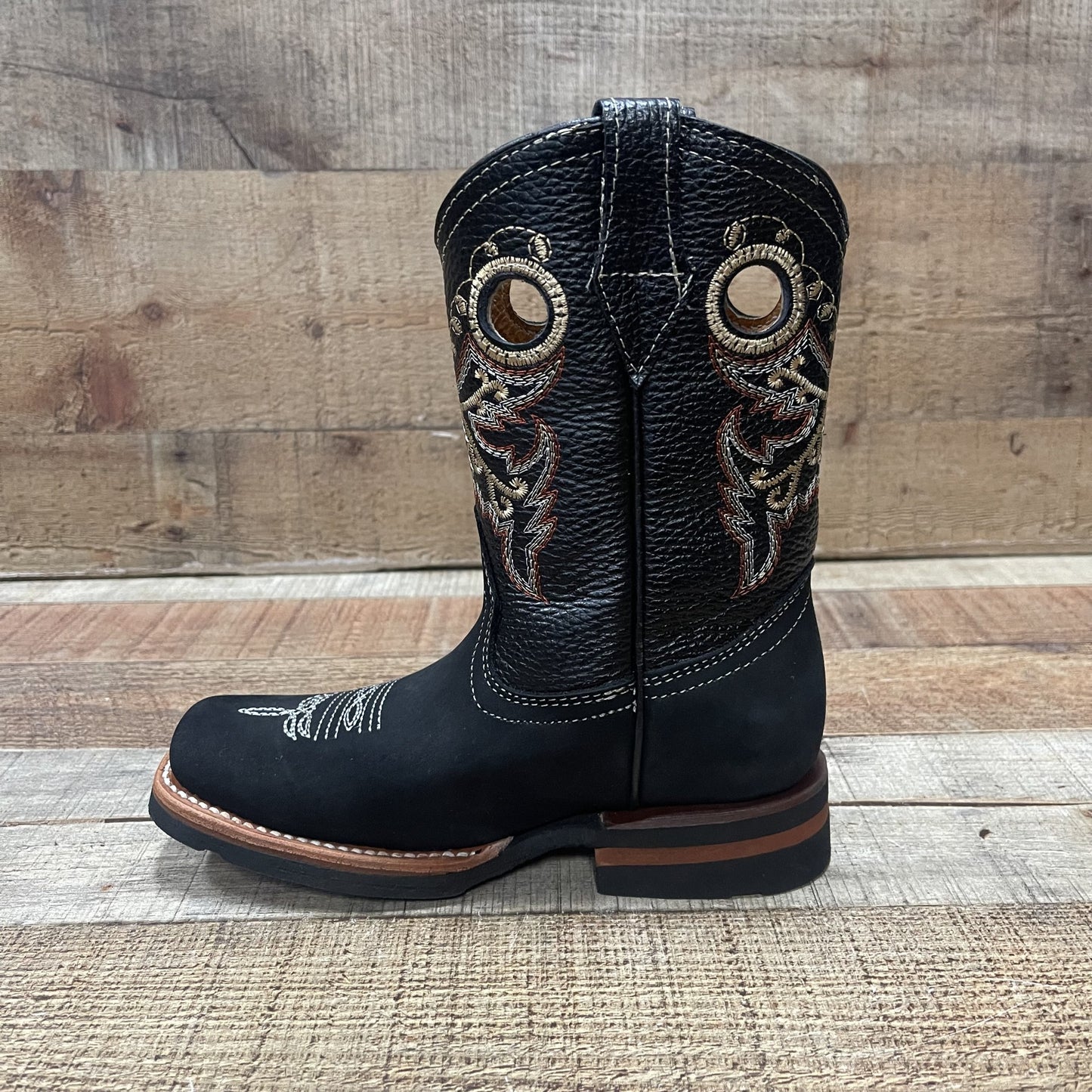 Botas vaqueras de rodeo para niño, precio estimado: 550