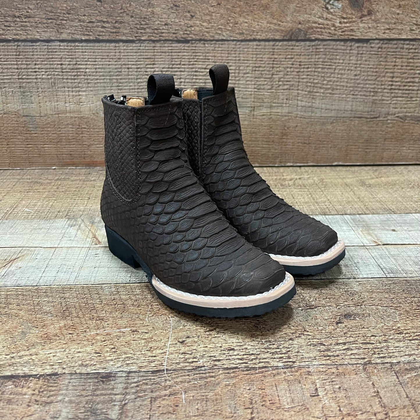 Botas vaqueras de rodeo para niño, precio estimado: 550