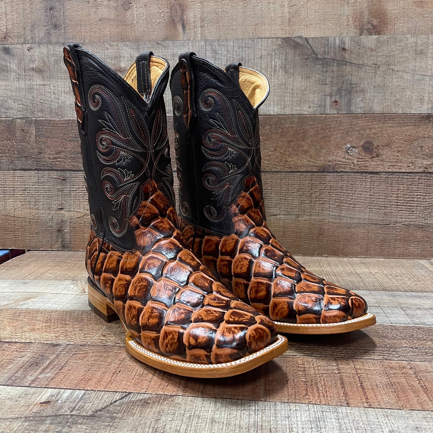 Men's Cowboy Western Fish Print Square Toe Boots Botas de Pescado Est. 722/700 Piraruco