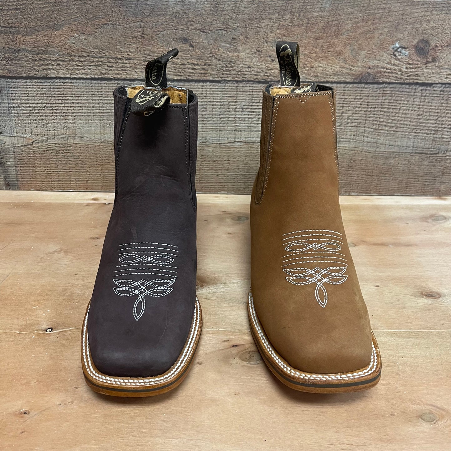 Men's Western Rodeo Ankle Boot Leather Sole Embroidered Design Botín Est.712