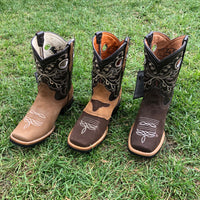 Woman's Western Cowgirl Rodeo Boots Oleobuck Rubber Sole Est.700 Rodeo Dama